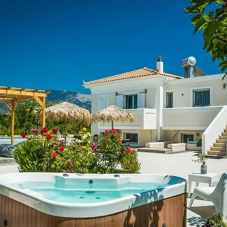 Villa Ai Helis Beach House *