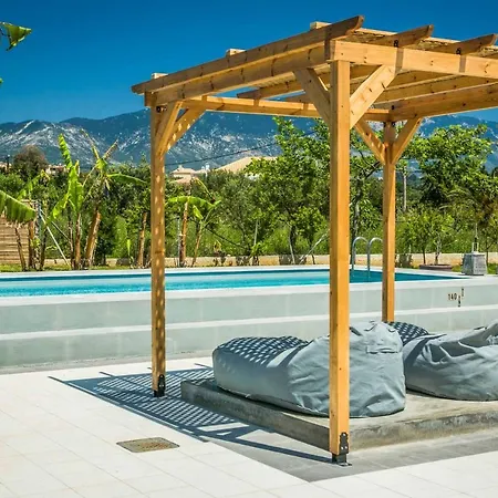 Ai Helis Beach House * סבורונטה