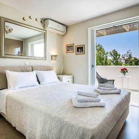 Ai Helis Beach House וילה